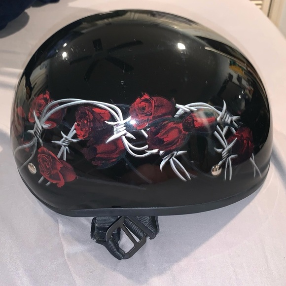 Daytona Skull Cap Helmet Barbed Roses half cap Women’s Medium
